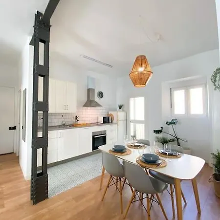 Apartment Bright Flat Rosaleda